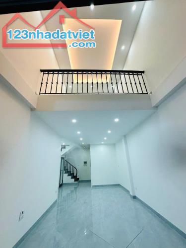 GIÁ CHỈ 9,8 TỶ CÓ NHÀ MINH KHAI Ở LUÔN, NGÕ THOÁNG, GẦN PHỐ, THANG MÁY DIỆN TÍCH 45M2