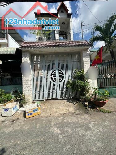 BÁN NHÀ MẶT TIỀN TRUNG MỸ TÂY QUẬN 12, 100m2 - 2 TẦNG - NỞ HẬU TÀI LỘC - GIÁ NHỈNH 5 TỶ - 2