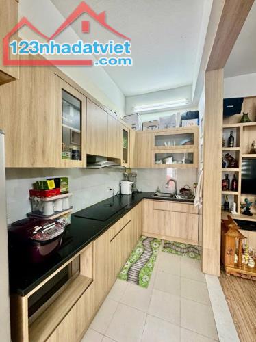 Bán căn hộ chung cư N05  TT Cầu giấy Hà Nội