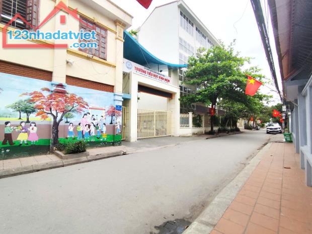 Đất Thiên Lôi, 51m, lô góc 2 mặt, giá 2.35 tỉ, gần ngay Tiểu Học Vĩnh Niệm - 1