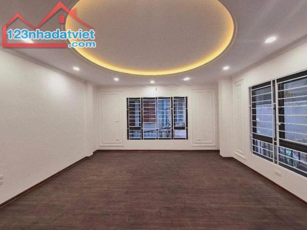 Cho thuê nhà Kim Giang, Thanh Xuân có THANG MÁY 45m x 6T, MT 5M giá 18.5 triệu - 2