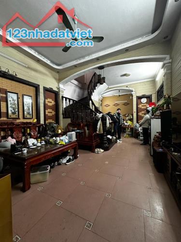 Nguyễn Khánh Toàn, Cầu Giấy, 70m2 x 5 Tầng, Gara, MT 5m, Giá 22.5 Tỷ LH: 0888758369 - 1