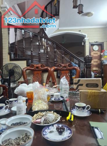Nguyễn Khánh Toàn, Cầu Giấy, 70m2 x 5 Tầng, Gara, MT 5m, Giá 22.5 Tỷ LH: 0888758369 - 2