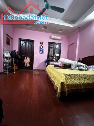 Nguyễn Khánh Toàn, Cầu Giấy, 70m2 x 5 Tầng, Gara, MT 5m, Giá 22.5 Tỷ LH: 0888758369 - 3