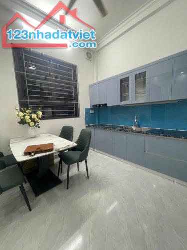 Bán gấp nhà Trương Định Hai Bà Trưng 30m2 4 Tầng giá cắt lỗ chỉ 3,9 tỷ, ngõ thông tứ tung - 2