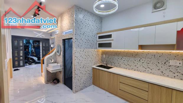 BÁN NHÀ ĐẸP – GIÁ TỐT – VỊ TRÍ TRUNG TÂM QUẬN 11 - 3.3 Tỷ - 1