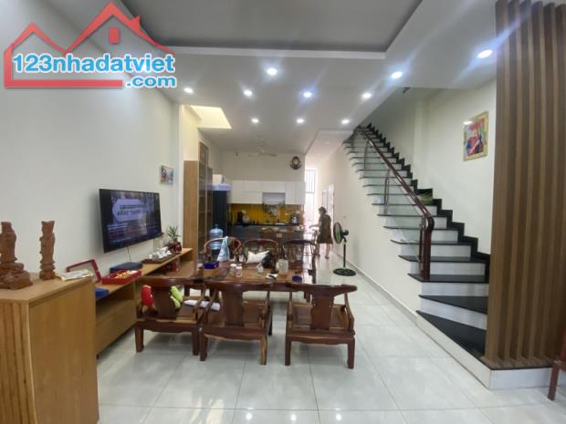 Bán nhà hai tầng, 100m² Ngô Chí Quốc, Bình Chiểu, Thủ Đức - 6,05 tỷ - 2