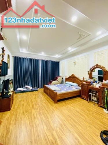 NGAY DƯƠNG QUẢNG HÀM HXH 4.3M X 15M - 4 TẦNG 4 PHÒNG - 2