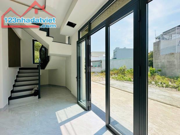 Bán nhà 89,9m2 mới xây TĐC Đất Lành - 4