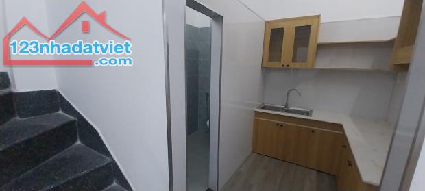 ♥ 1.7x tỷ nhà 2.5 tầng gần 471 Nguyễn Tất Thành, dầm trụ thép cứng, tường 20cm, sạch sẽ, - 2