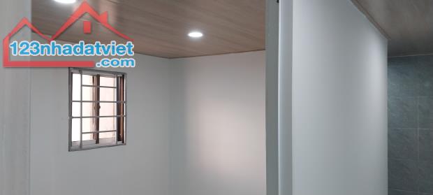 ♥ 1.7x tỷ nhà 2.5 tầng gần 471 Nguyễn Tất Thành, dầm trụ thép cứng, tường 20cm, sạch sẽ, - 3