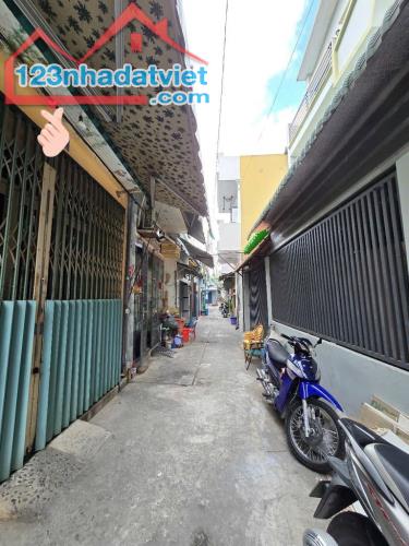 Chỉ hơn 3 tỷ có ngay nhà đúc thật 2 tầng – sát mặt tiền Tỉnh Lộ 10 – Bình Tân - 1