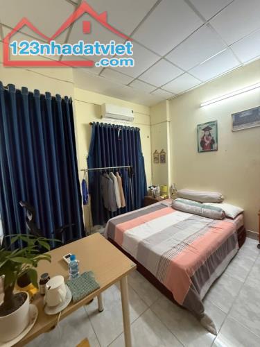 Chỉ hơn 3 tỷ có ngay nhà đúc thật 2 tầng – sát mặt tiền Tỉnh Lộ 10 – Bình Tân - 2