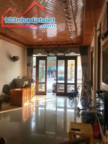 Bán nhà 3 tầng MT đường Kinh Dương Vương( vị trí đẹp) gần Nguyễn Sinh Sắc , Giá 9ty
