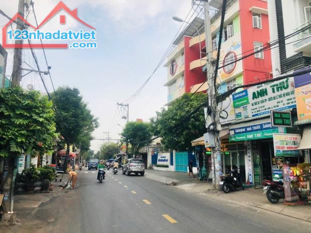 🌴 Nhà 3 tầng lô góc mặt tiền đường kinh doanh - 155mv, Hoàn công đủ - Đường 15m, vỉa hè. - 4