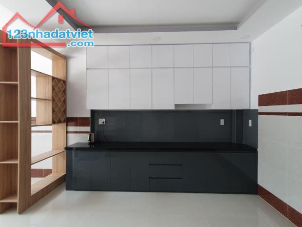 Bán nhà mặt phố Võ Văn Hát, Q.9, 60m², 4 tầng, 6.1 tỷ, sổ hồng - 3