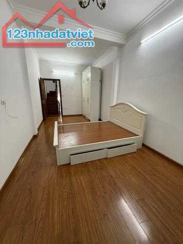 Bán nhà phân lô Lê Trọng Tấn 40m2, 5 tầng, ngõ ô tô, kd, 5m ra phố, chỉ 12.5 tỷ.