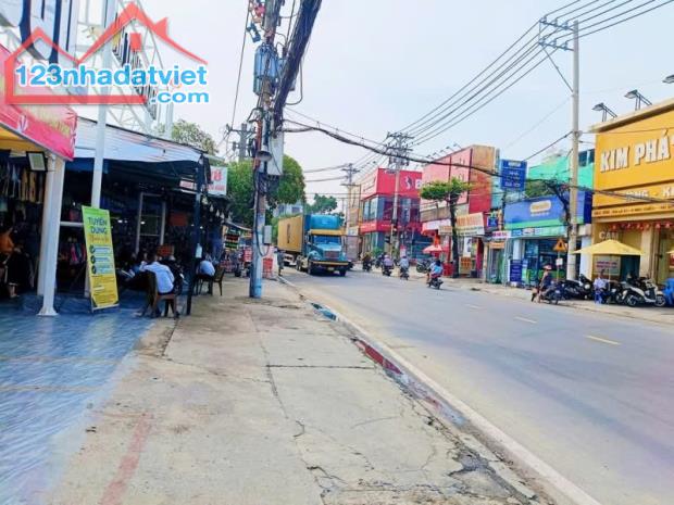 Bán Đất Mặt tiền Tỉnh lộ 43, gần chợ Đầu mối Thủ Đức, 5600m2 ( 35x158m), giảm 147 tỷ.