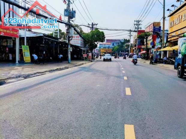 Bán Đất Mặt tiền Tỉnh lộ 43, gần chợ Đầu mối Thủ Đức, 5600m2 ( 35x158m), giảm 147 tỷ. - 1