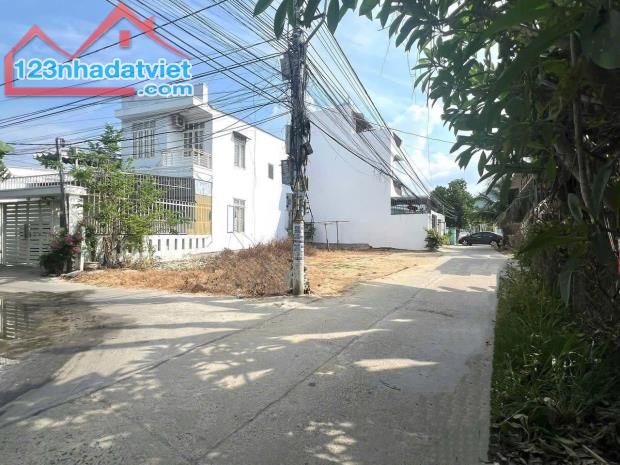 Bán lô góc tại xã Vĩnh Thạnh, Nha Trang . Giá : 2 tỷ 190 triệu - 1