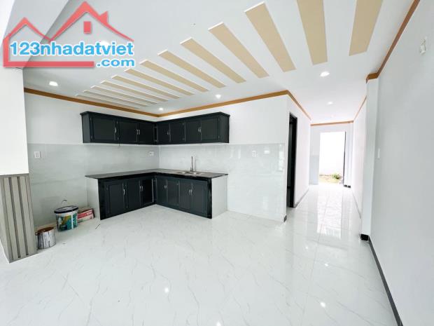CHỦ KẸT BÁN CĂN NHÀ GÁC LỬNG 3P NGỦ SỔ RIÊNG GẦN CẦU BẠCH ĐẰNG 2 - 3