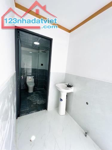 CHỦ KẸT BÁN CĂN NHÀ GÁC LỬNG 3P NGỦ SỔ RIÊNG GẦN CẦU BẠCH ĐẰNG 2 - 5