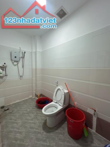 HẺM TẢI PHAN VĂN HỚN – 4x15M – NHÀ 3 TẦNG KIÊN CỐ – GIÁ NHỈNH 6 TỶ TL - 4