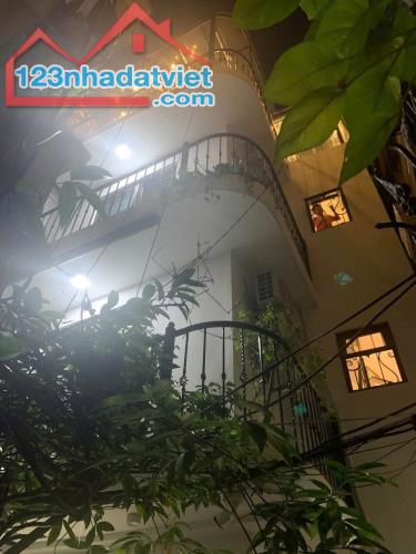 Bán Nhà Phố Vọng 22M x 5T Chỉ 5,7 Tỷ. Lô góc, 30M ra phố, full nội thất