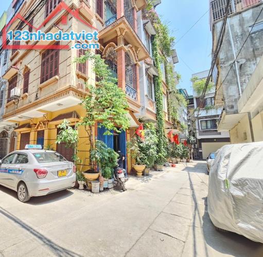 NHÀ ĐẸP HIẾM- LÔ GÓC- ÔTÔ TRÁNH-  MẶT TIỀN 5.5M- MỘ LAO -6.35 TỶ.