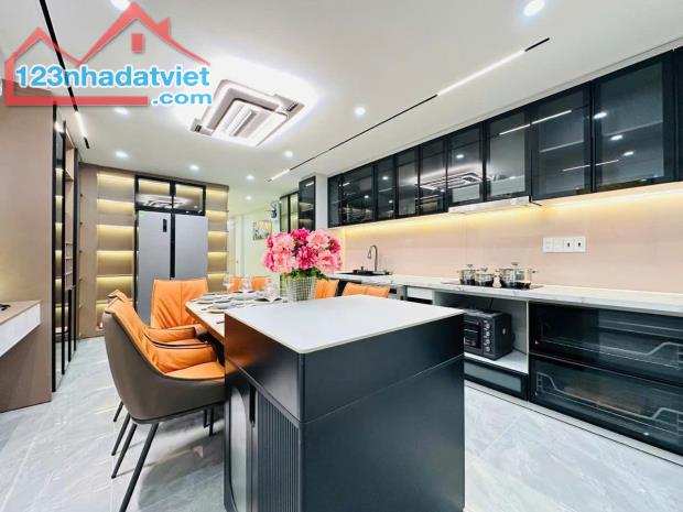 •	BÁN NHÀ KDC ĐB HẺM XE TẢI THÔNG NGUYỄN TƯ GIẢN P12, GÒ VẤP 4X16 GIÁ 11.9 TỶ - 4