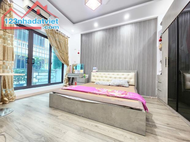 Bán nhà Liền Kề KĐT Văn Quán đường phân lô vỉa hè ,Kinh doanh ,full nội thất.Giá 18,5 tỷ - 3