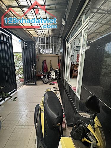 Bán nhà 2 tầng, ngang 6m, hẻm oto tới nhà , khu phân lô Lã Xuân Oai-Q9 - 1