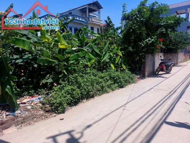 Bán đất Bìa làng Sáp Mai, Võng La 112m, MT 8M Kinh doanh, Ô Tô. Gía 10 tỷ. - 2