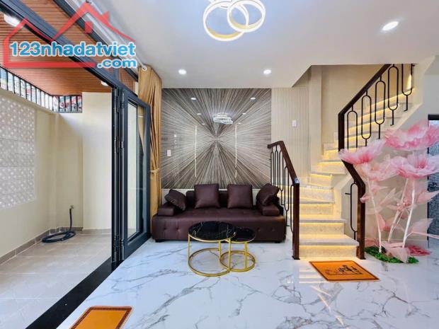 BÁN NHÀ ĐẸP LUNG LINH HẺM XE TẢI NGUYỄN TƯ GIẢN , P12, GÒ VẤP GẦN 30M2 GIÁ NHỈNH HƠN 3 TỶ - 2