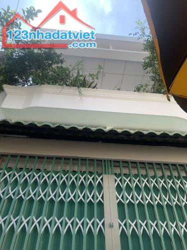 Nhà Mới 2 Tầng Cách mặt Tiền 15M Hẻm Thẳng Xe Hơi Sổ Vuông 45m2 Gía4,53 Tỷ Thương Lượng - 1