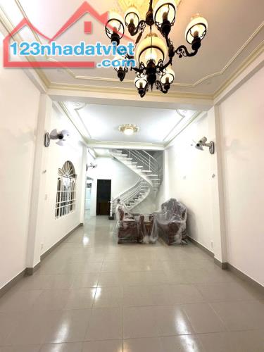 Nhà Mặt Tiền KD 3 Tầng 6,2 x 21m Đường Đòng Tâm, Trung Chánh Hóc Môn SHR - 1
