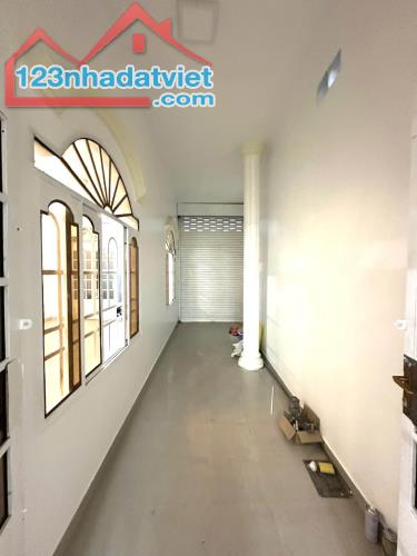 Nhà Mặt Tiền KD 3 Tầng 6,2 x 21m Đường Đòng Tâm, Trung Chánh Hóc Môn SHR - 3