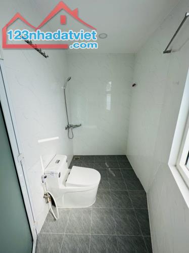 **Bán nhà 3 tầng HXH Bạch đằng** p2, Tân Bình, (4,3*17) giá chỉ 11,x tỷ