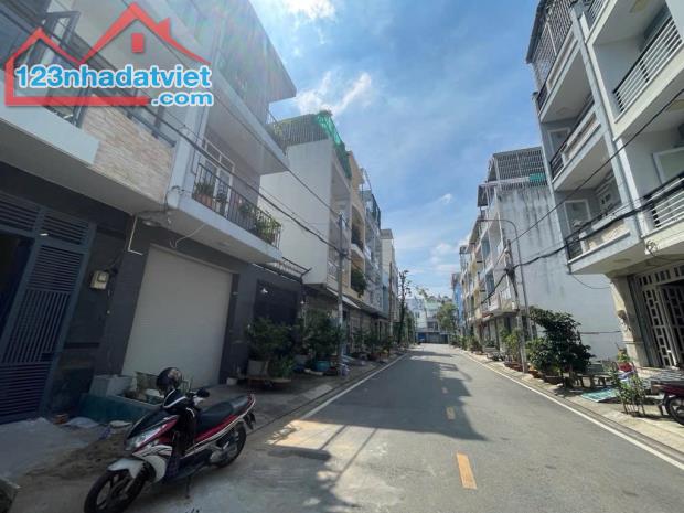 Bán Nhà Mặt Tiền,KDC Bình Phú,P10,Quận 6 (4 x 16 x 4 Tầng) 10,9 Tỷ TL - 5