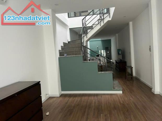 Bán nhà thảo điền 17tỷ mặt tiền sầm ấp