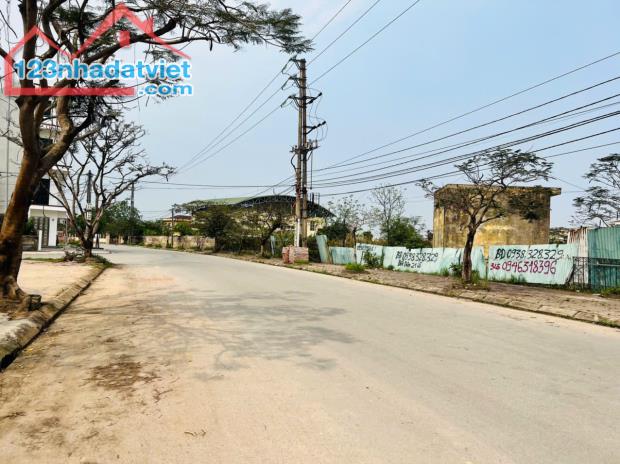 Bán lô đất 2 MẶT TIỀN  chung cư Lương Quán, Nam Sơn  81m giá 2,7X tỷ  Lh 0979087664 - 1