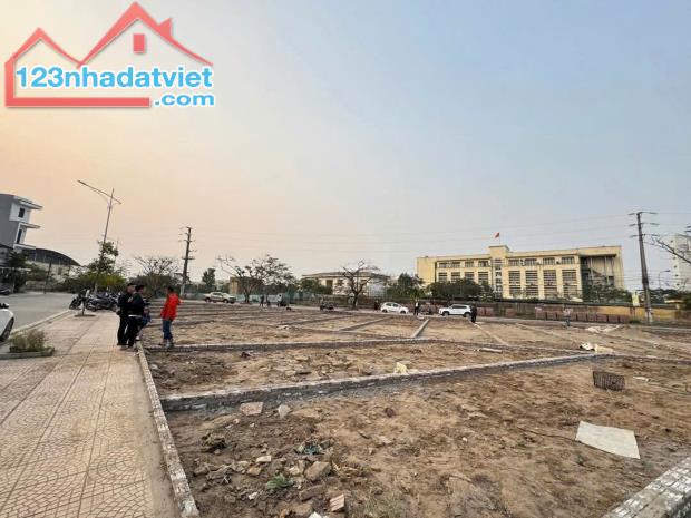 Bán lô đất 2 MẶT TIỀN  chung cư Lương Quán, Nam Sơn  81m giá 2,7X tỷ  Lh 0979087664 - 3