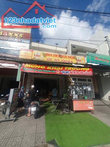 Chính chủ bán nhà ngay sát chợ Bình Chánh, TP.HCM -Vị trí đắc địa -chỉ 800 triệu