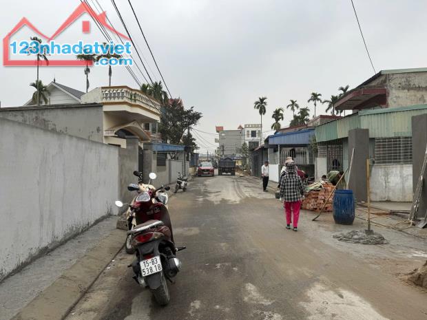 Mặt đường Lương Quán - Nam Sơn - An Dương giá chỉ 1,35 tỷ - 45 m2 - 2