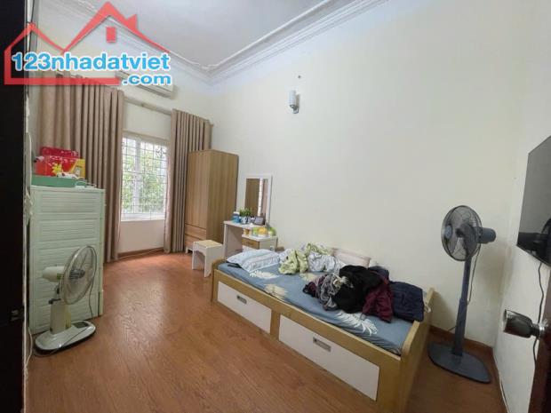 Bán nhà riêng Quận Hai Bà Trưng, 30m ra mặt phố - 75m2 x 4 Tầng, ngõ rộng thoáng - SĐCC - 2
