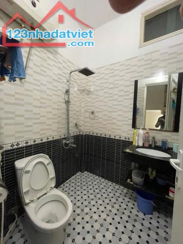 Bán nhà riêng Quận Hai Bà Trưng, 30m ra mặt phố - 75m2 x 4 Tầng, ngõ rộng thoáng - SĐCC - 4