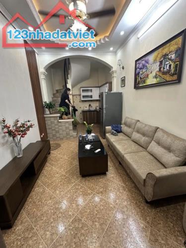 Chính chủ cần bán nhà phố Minh Khai