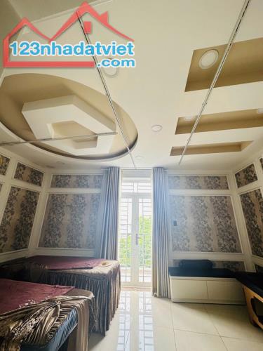 Cho thuê nhà Huỳnh Văn Lũy, Biên Hòa, 6 Tầng, kinh - 4