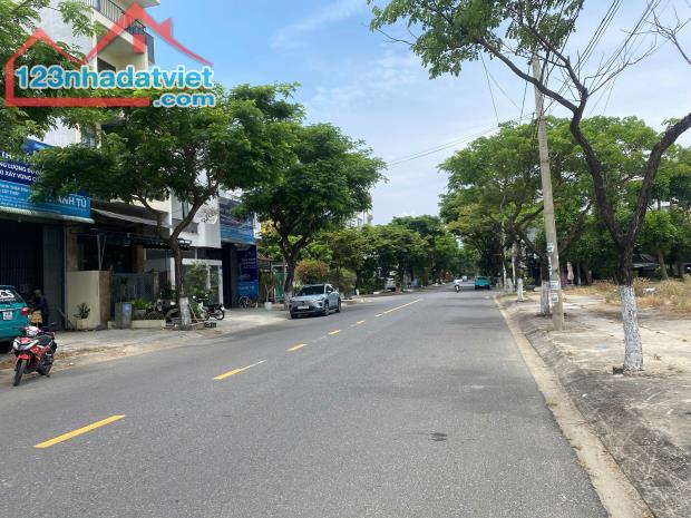 Bán nhà 03 tầng mặt tiền đường Trần Nguyên Đán; sát Nguyễn Sinh Sắc - 1