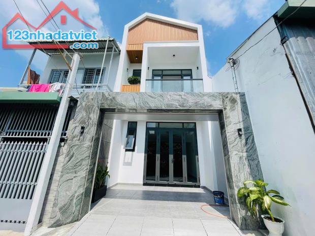 Hạ giá bán gấp nhà sổ riêng thổ cư cuối đường Đồng Khởi giá 700tr nhận nhà